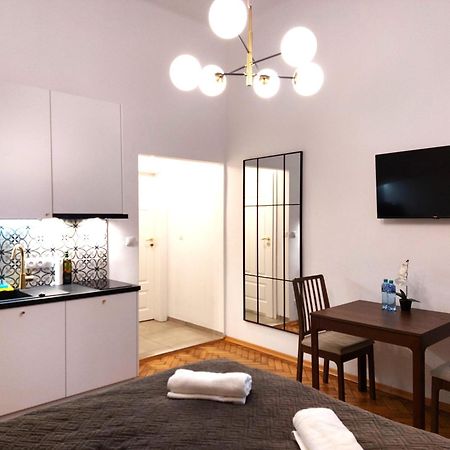 Unique Style Apartments Old Town - 25 Min From The Airport - By Homelike Kraków Eksteriør billede